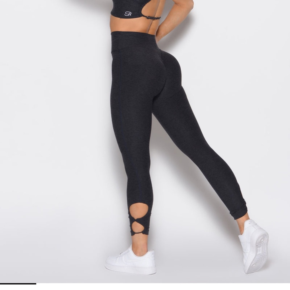 Bombshell form flex leggings - image 1